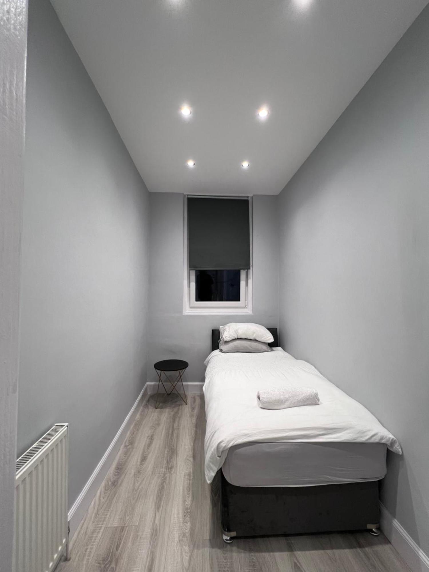 Lovely 4 Bedroom 2Nd Floor Walk Up Apartment Эдинбург Экстерьер фото
